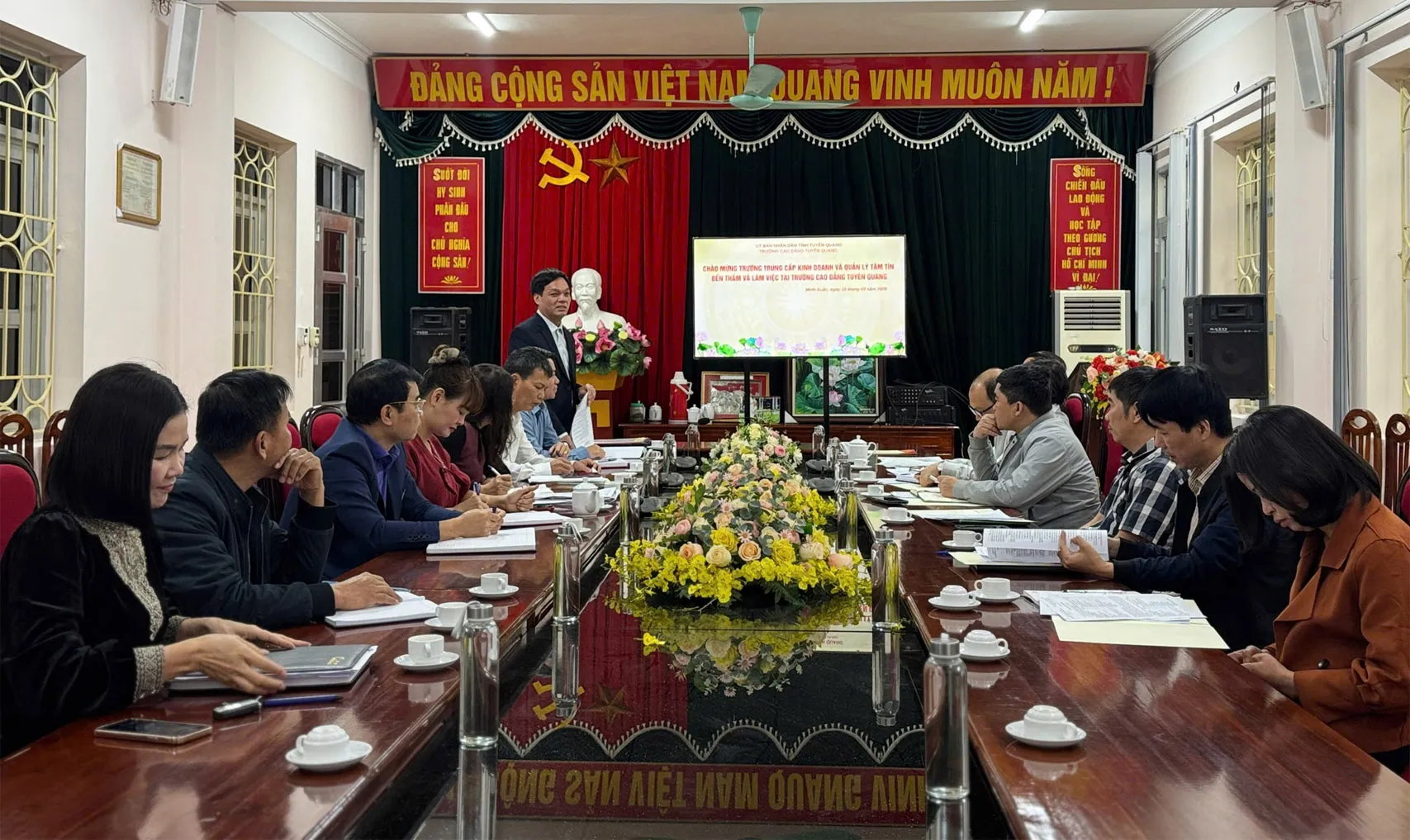 Thumbnail Trường Cao đẳng Tuyên Quang tiếp đón và làm việc với đoàn công tác trường Trung cấp Kinh doanh và Quản lý Tâm Tín